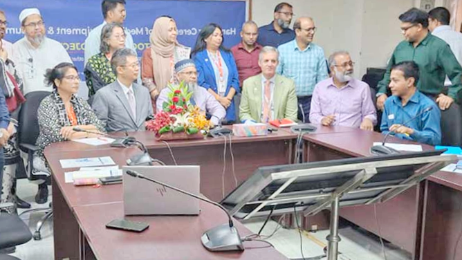 বাংলাদেশ রেড ক্রিসেন্ট ও আইএফআরসি কর্তৃক স্বাস্থ্য অধিদপ্তরে চিকিৎসা সামগ্রী হস্তান্তর